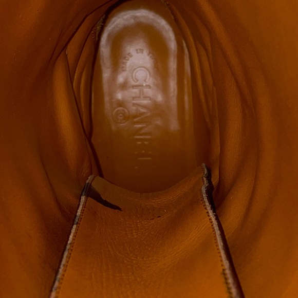 Authentic Chanel boots 37.5 excellent condition - Picture 12 of 15